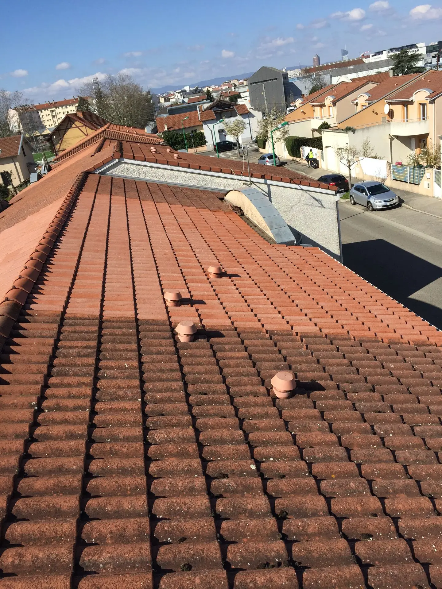 Nettoyage de toiture mousse lichens traitement toit