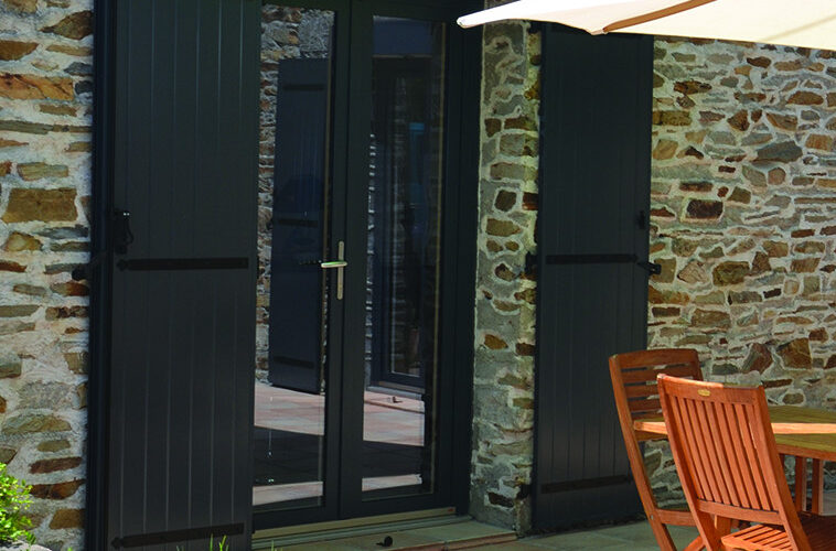 Volets aluminium pvc automatique isolation thermique et phonique baie coulissante battante