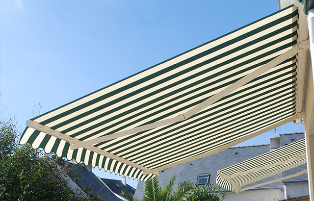 Store automatique toile sur mesure banne verticaux