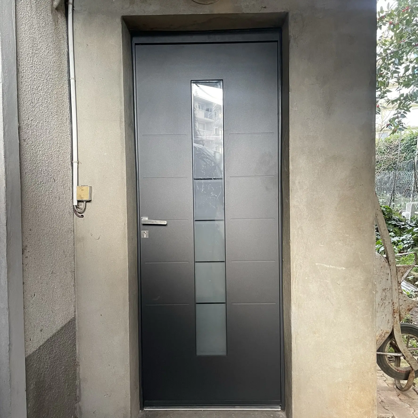Porte d’entrée aluminium acier sécurité renforcé finition grande hauteur pivot coulissante