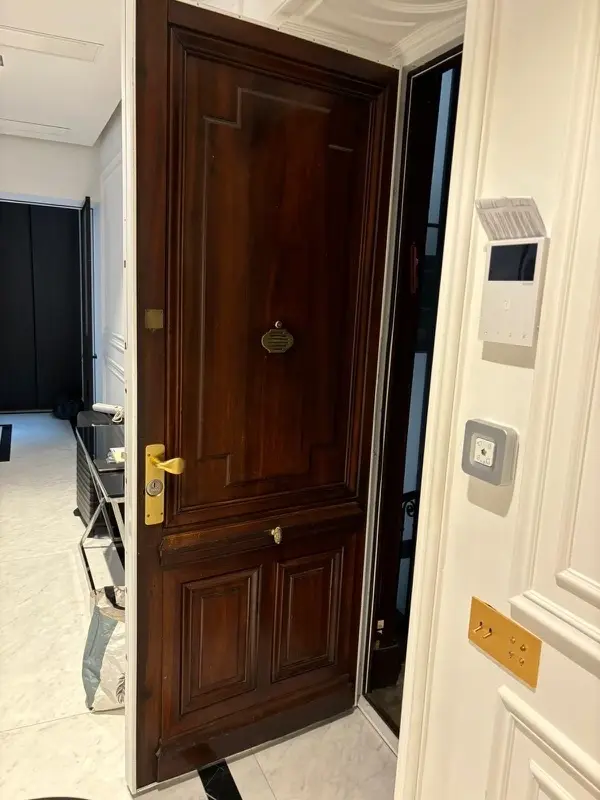 Porte blindée sécurité renforcé aluminium acier finition blindage