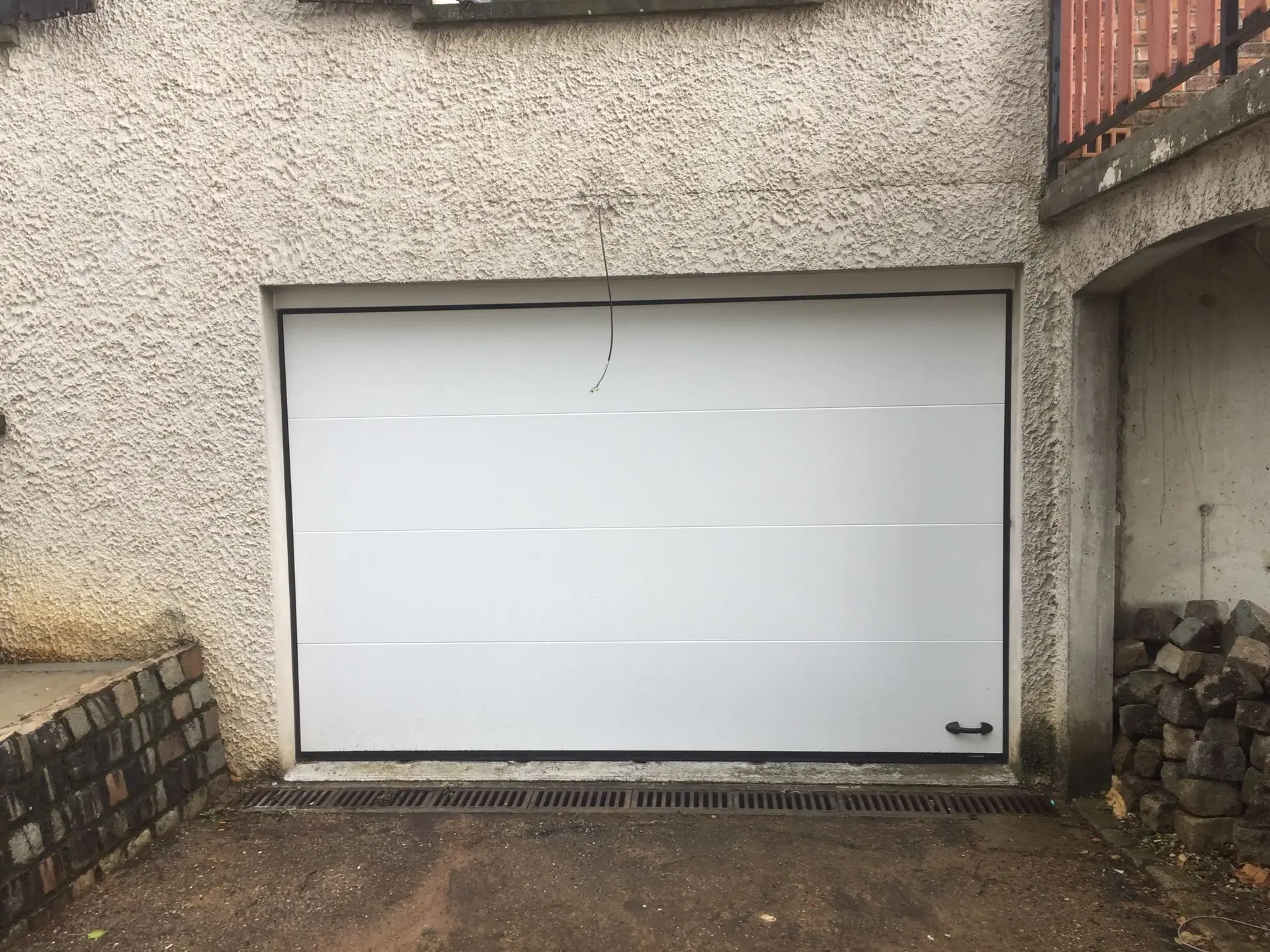 Porte de garage sur mesure aluminium acier sécurité enroulante automatique motorisé