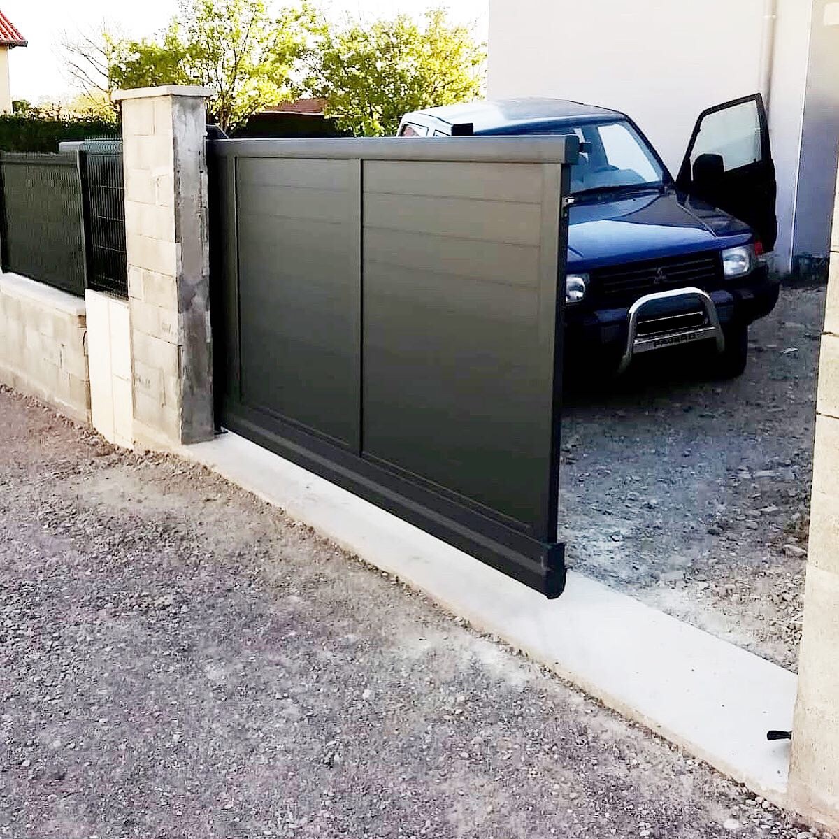Portail et clôture aluminium acier sécurité sur mesure garde corps finitions