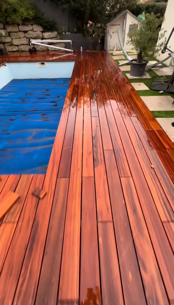 Terrasse bois aménagements extérieurs éclairage LED pas japonais piscine