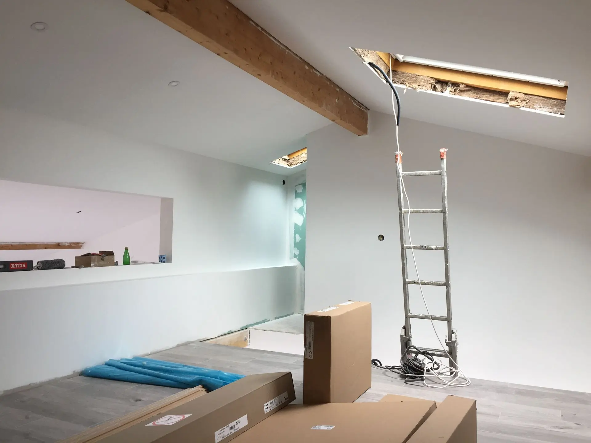 Rénovation générale maison appartement toit fenêtre porte terrasse pergola électricité
