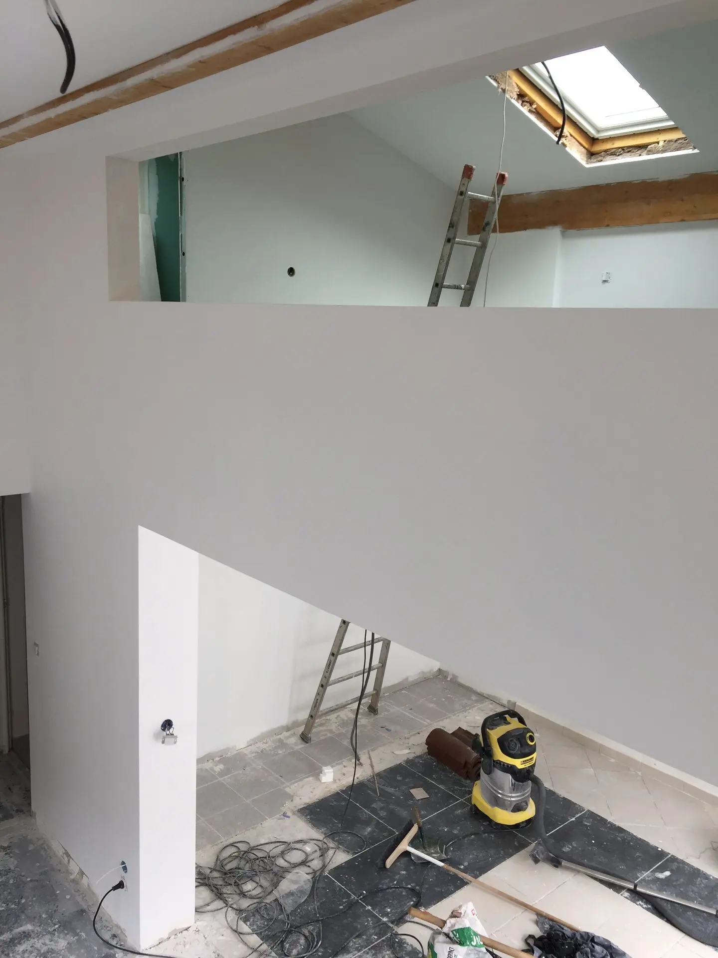 Rénovation générale maison appartement toit fenêtre porte terrasse pergola électricité