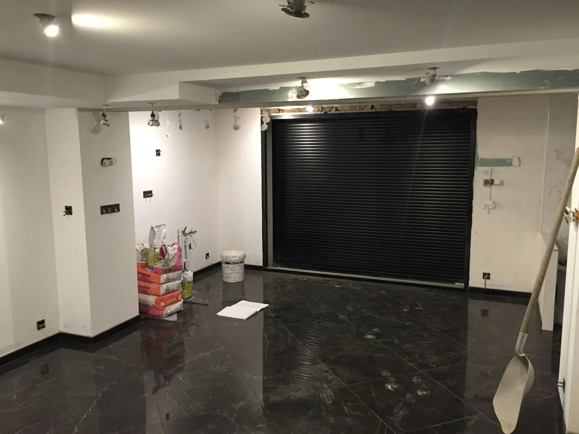 Rénovation générale maison appartement toit fenêtre porte terrasse pergola électricité
