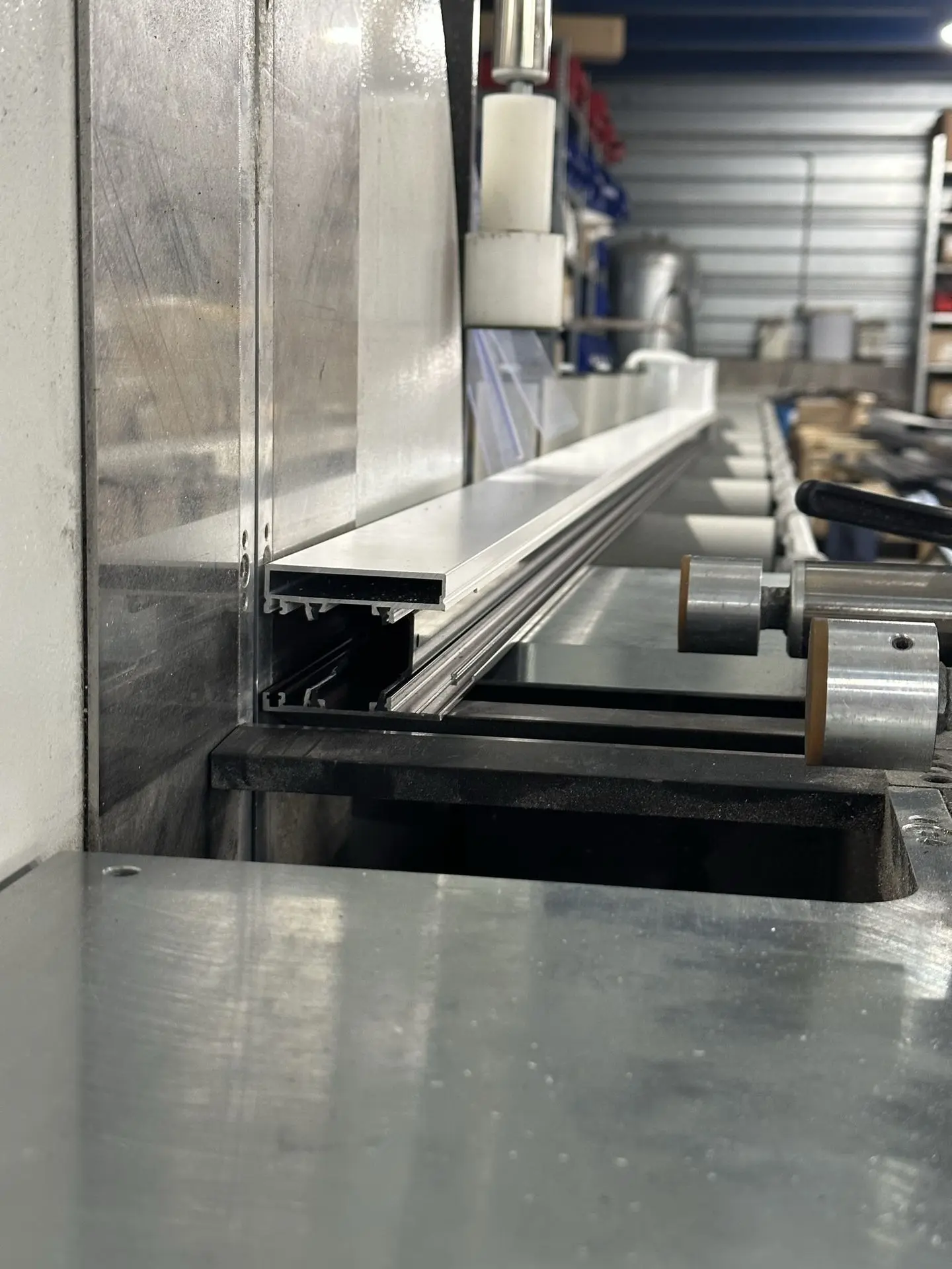 Fabrication aluminium sur mesure menuiseries Lyon fenêtre porte portail clôture