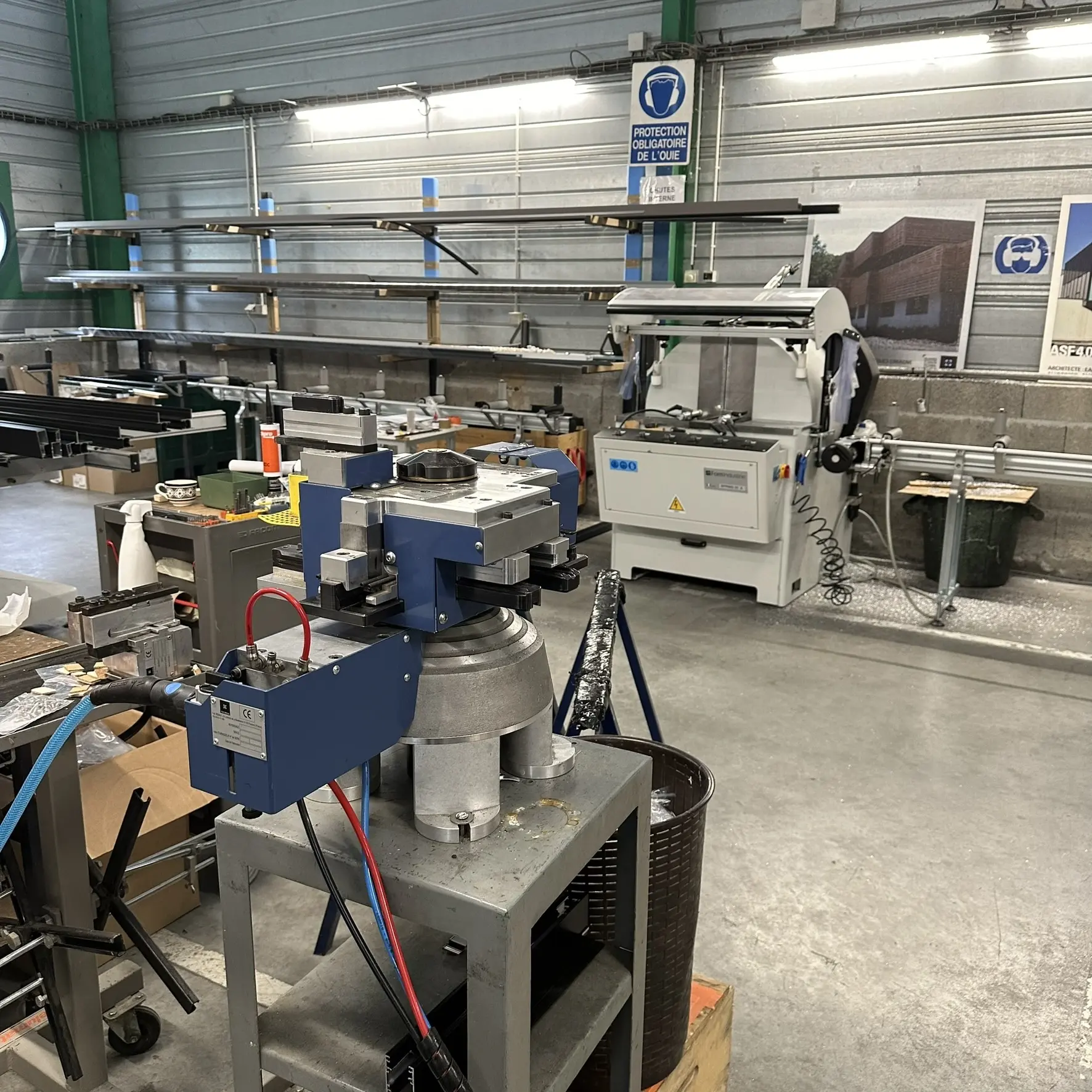 Fabrication aluminium sur mesure menuiseries Lyon fenêtre porte portail clôture