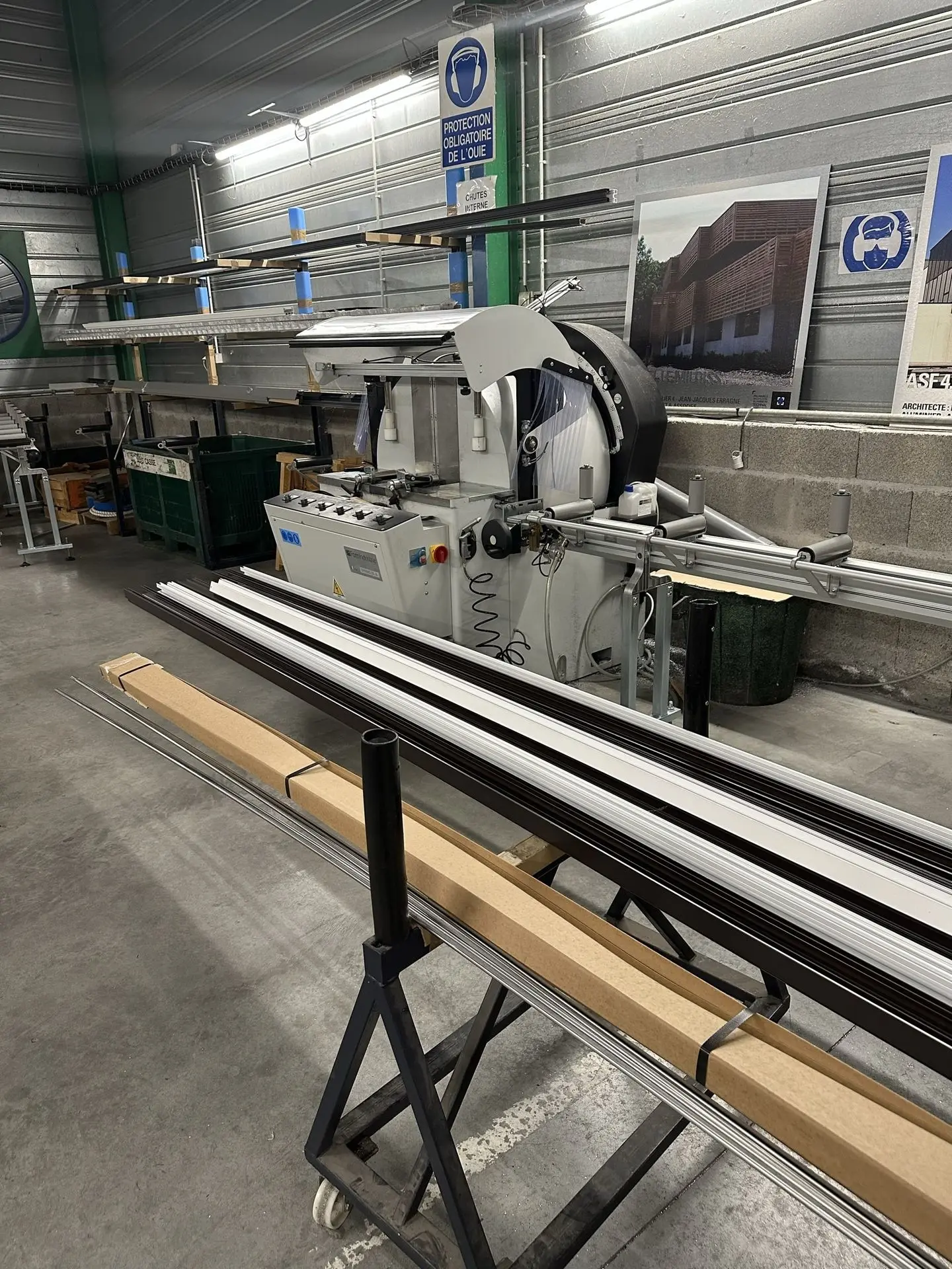 Fabrication aluminium sur mesure menuiseries Lyon fenêtre porte portail clôture