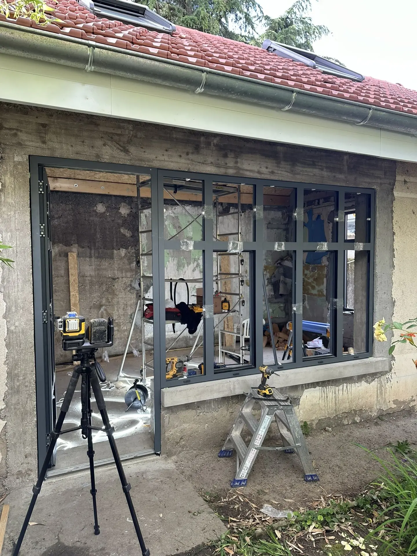 Fabrication aluminium sur mesure menuiseries Lyon fenêtre porte portail clôture