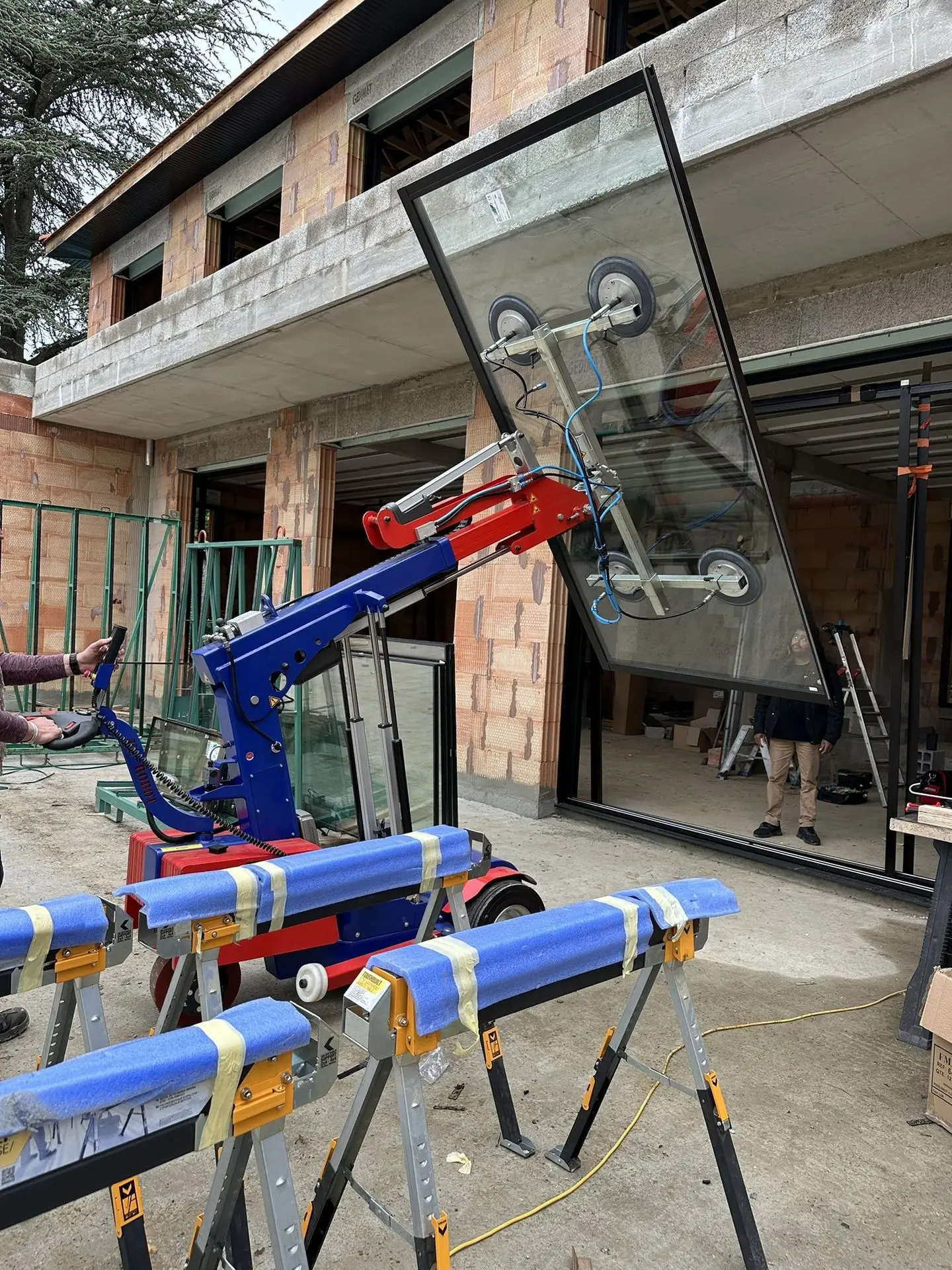 Fabrication aluminium sur mesure menuiseries Lyon fenêtre porte portail clôture
